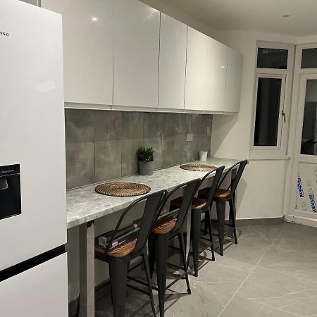 לונדון Beautiful Rooms Only Few Steps Away From Bruce Grove Tottenham Stadium מראה חיצוני תמונה