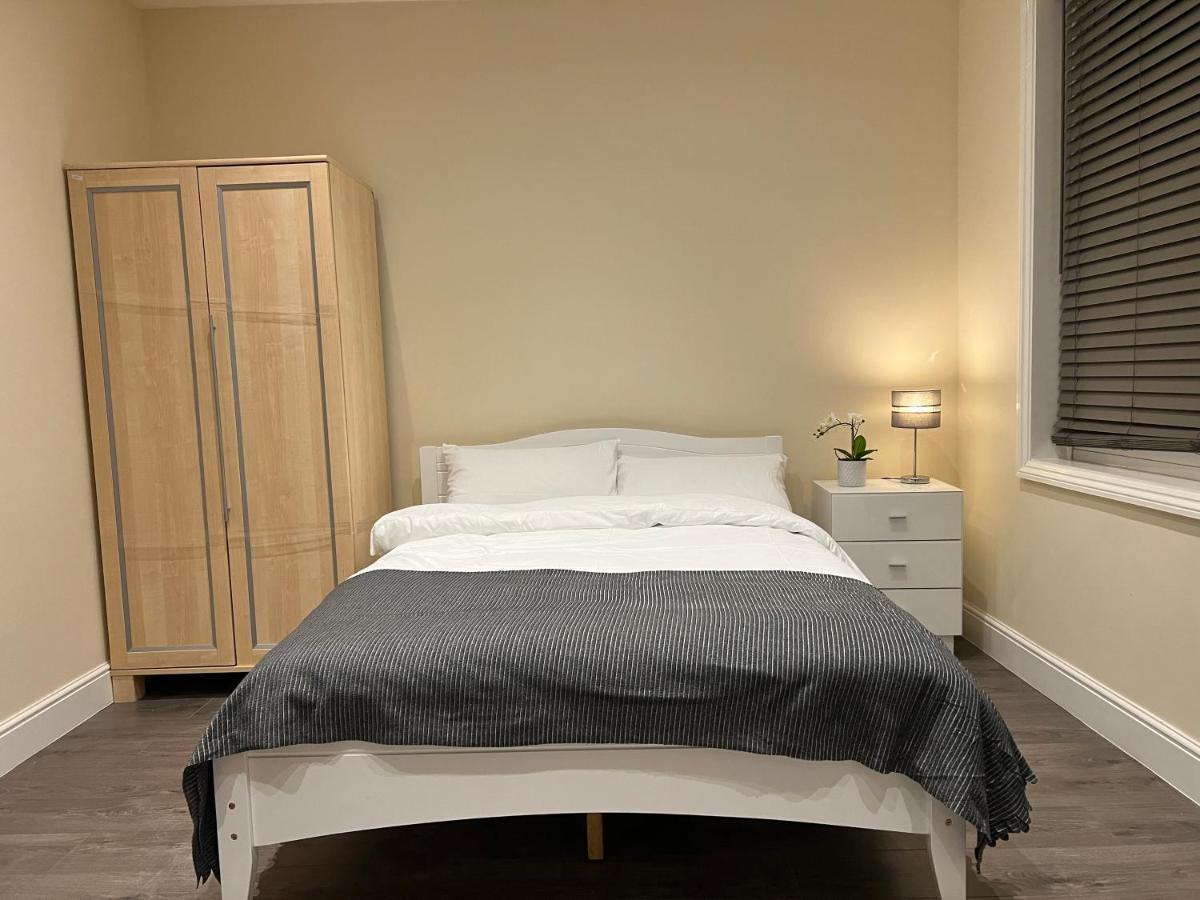 לונדון Beautiful Rooms Only Few Steps Away From Bruce Grove Tottenham Stadium מראה חיצוני תמונה