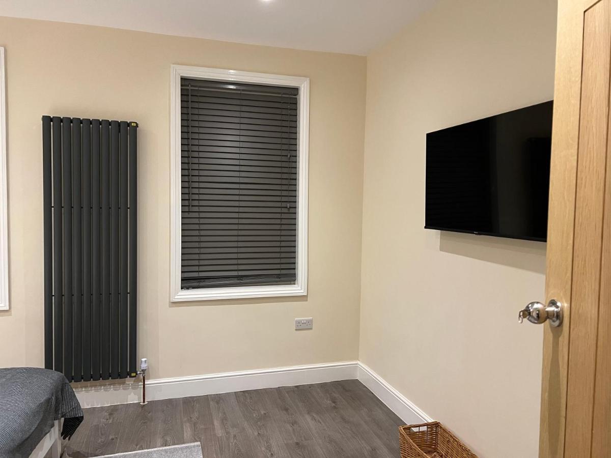 לונדון Beautiful Rooms Only Few Steps Away From Bruce Grove Tottenham Stadium מראה חיצוני תמונה