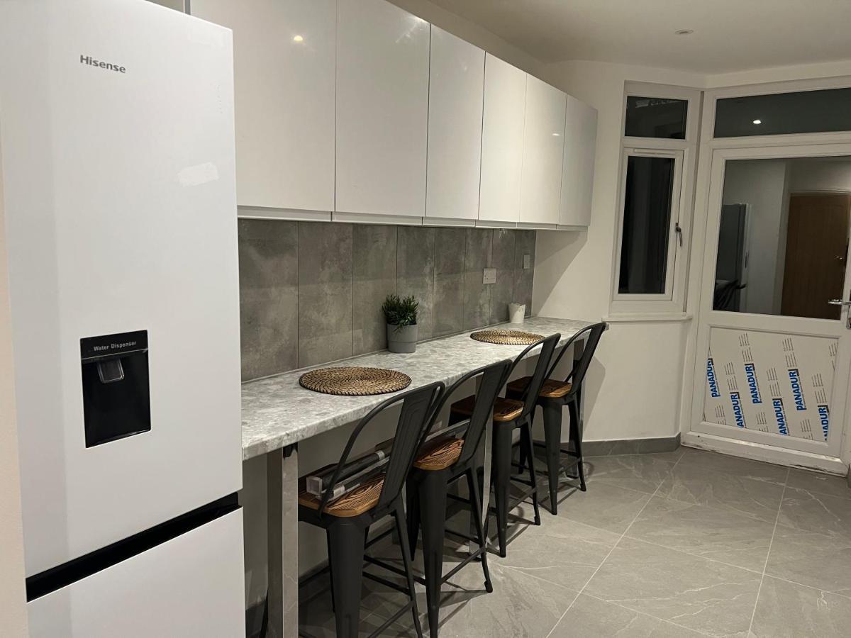 לונדון Beautiful Rooms Only Few Steps Away From Bruce Grove Tottenham Stadium מראה חיצוני תמונה